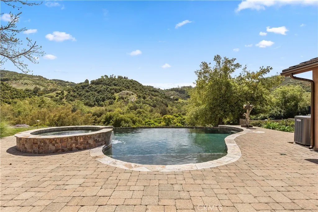 47100 Sandia Creek Drive