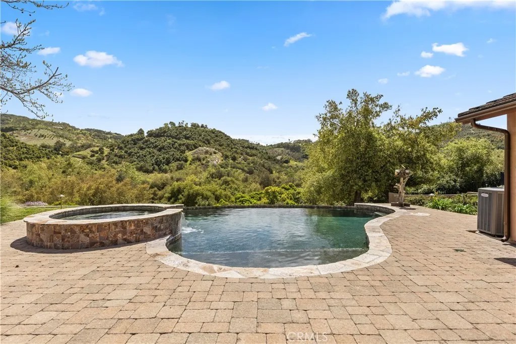 47100 Sandia Creek Drive