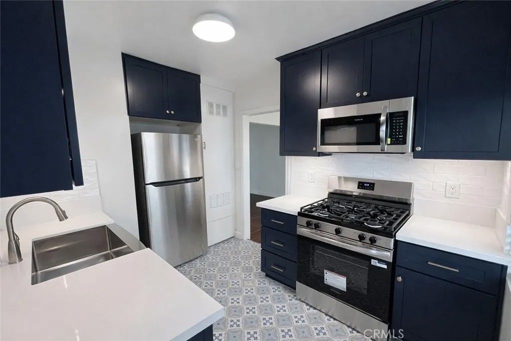 Photo of 11441 Oxnard St #6, North Hollywood, CA 91606 (MLS # WS26055788)