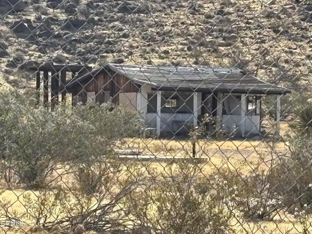 Photo of 11726 Jasper Avenue, Lucerne Valley, CA 92356 (MLS # P1-27610)