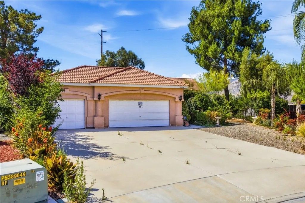 Photo of 1129 Osprey Street, San Jacinto, CA 92583 (MLS # SW26111211)