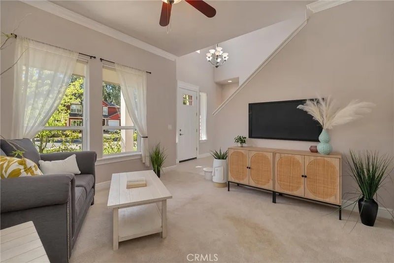 122 Secluded Oaks Court