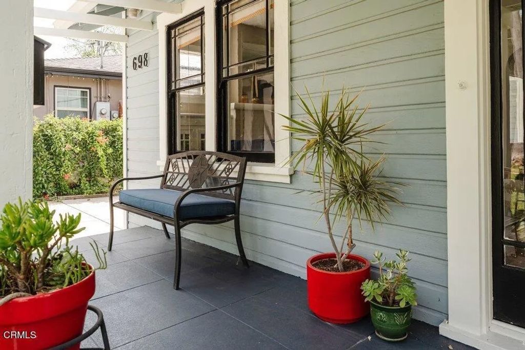 Photo of 698 E Elizabeth Street, Pasadena, CA 91104 (MLS # P1-26547)