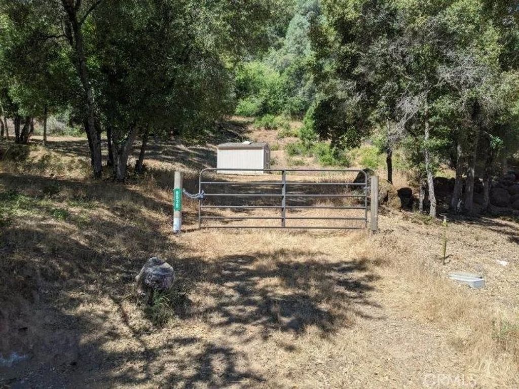 Photo of 6535 Pleasant Ct, Kelseyville, CA 95451 (MLS # LC26081383)