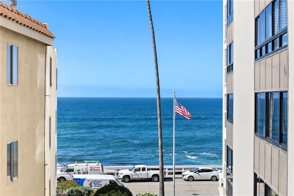 909 Coast Boulevard 8