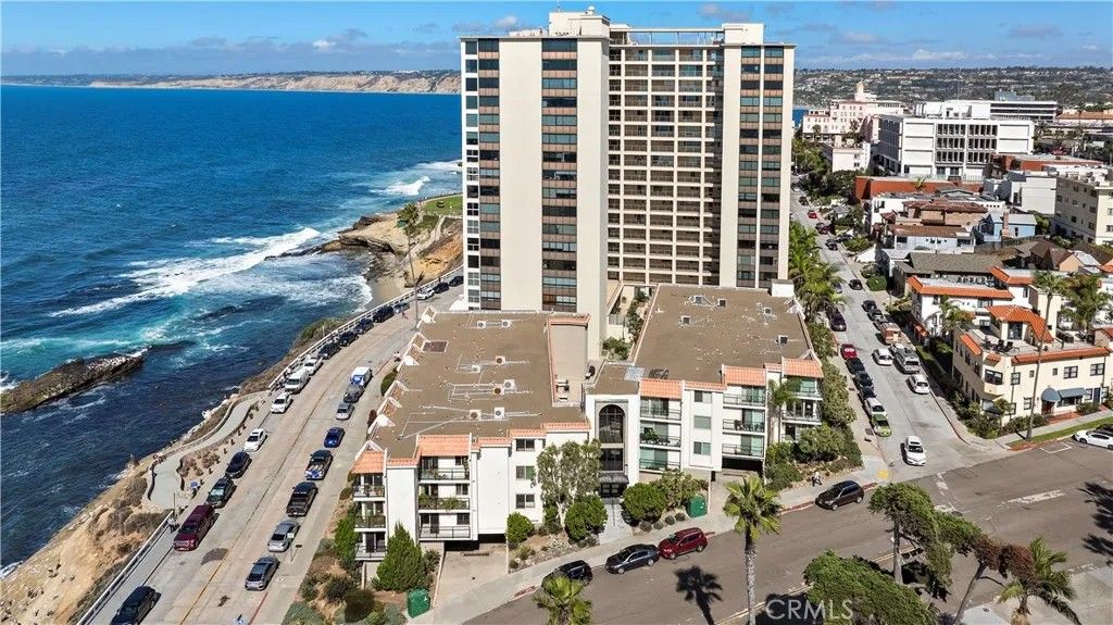 Photo of 909 Coast Boulevard #8, La Jolla, CA 92037 (MLS # LG25227162)