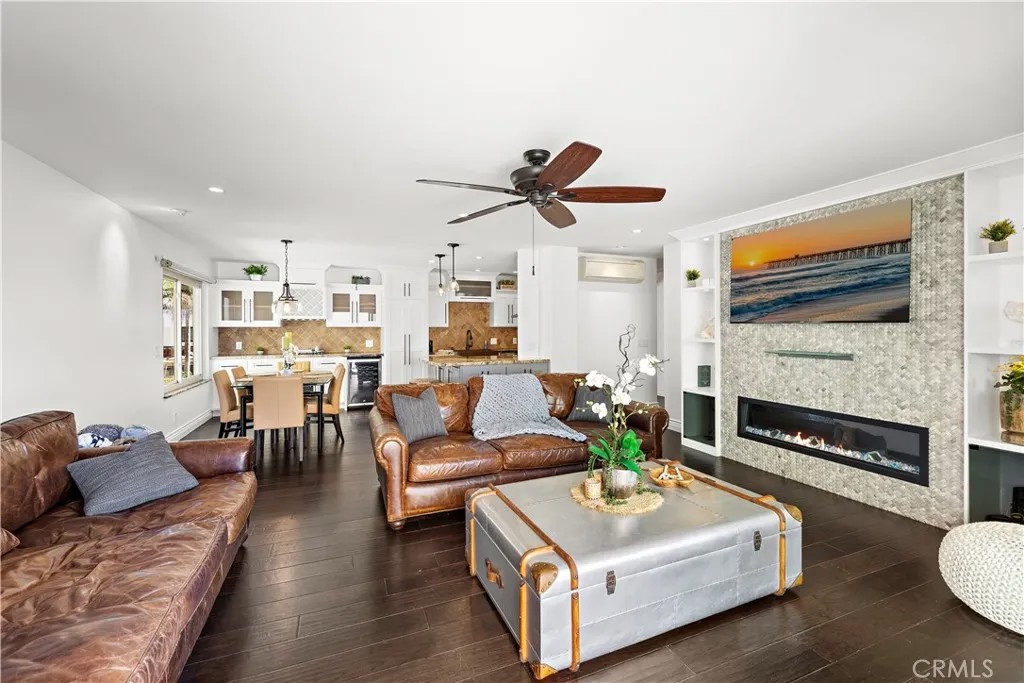 909 Coast Boulevard 8