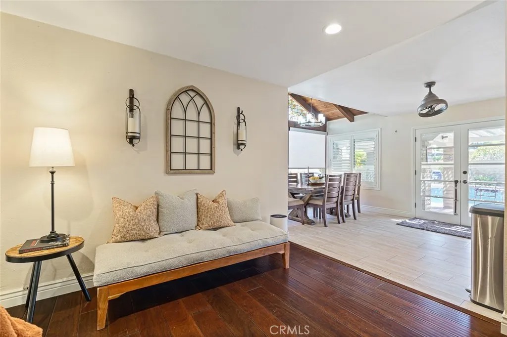2817 Ridgewood