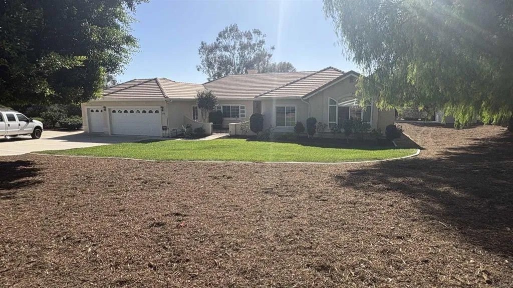 Photo of 1352 Tierra Roja Drive, Fallbrook, CA 92028 (MLS # NDP2609251)