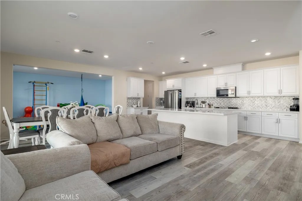 30538 Oasis Rd.