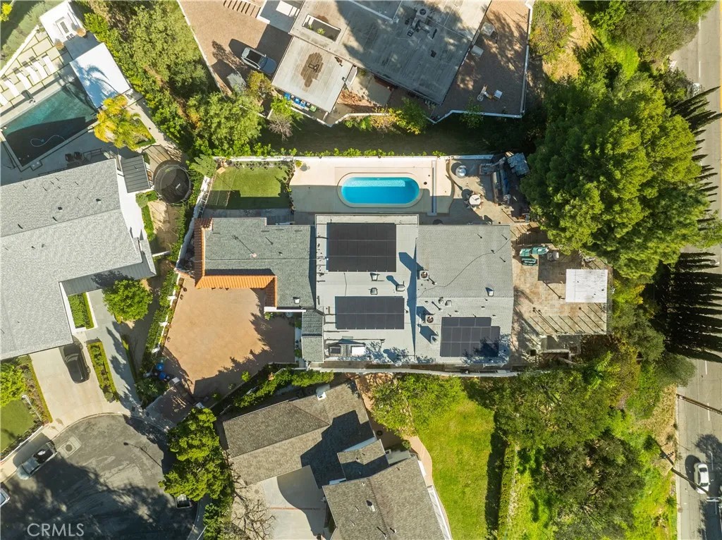16015 Jeanne Ln