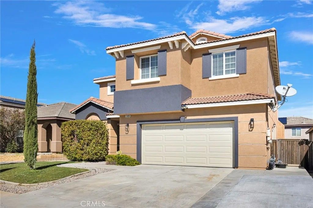 Photo of 13498 Bentwood St, Hesperia, CA 92344 (MLS # HD26046645)