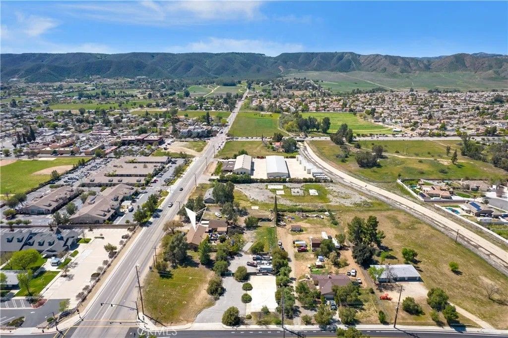 Photo of 24585 Adams Ave, Murrieta, CA 92562 (MLS # OC25176230)
