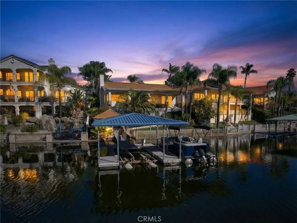 30251 Swan Point