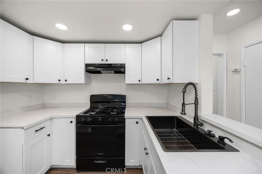 600 W 3rd Street B205