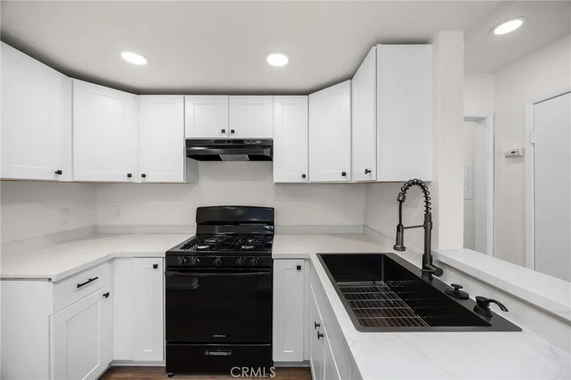 600 W 3rd Street B205