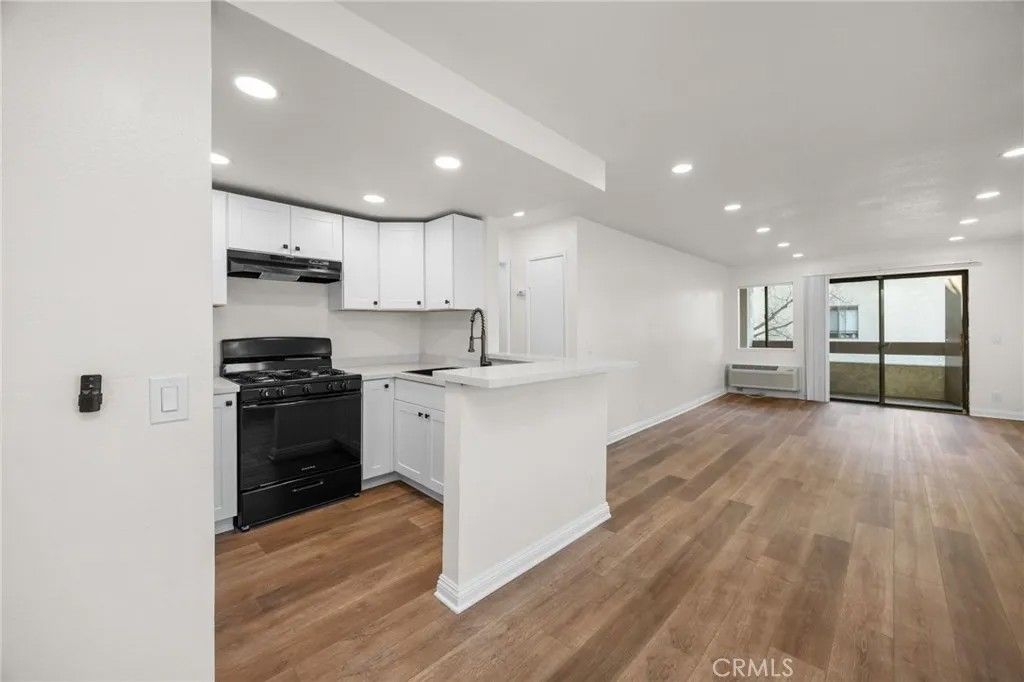 Photo of 600 W 3rd St #B205, Santa Ana, CA 92701 (MLS # PW26007962)