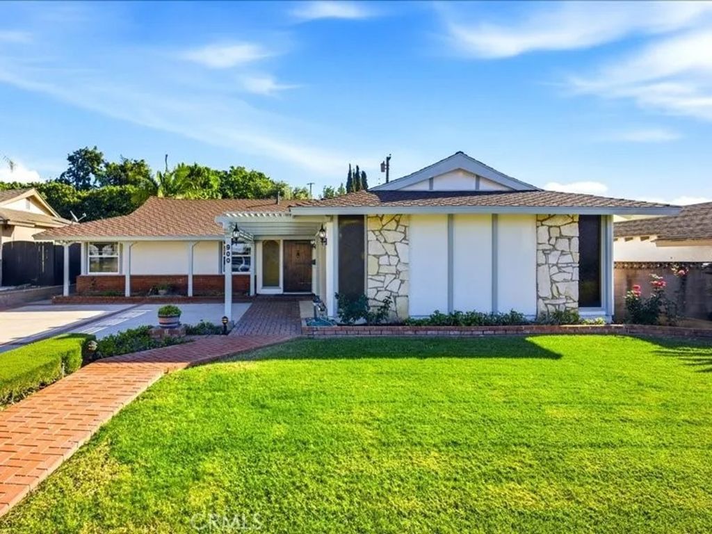 Photo of 900 De Jur, Brea, CA 92821 (MLS # CV26011364)