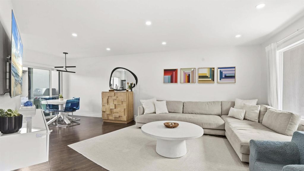 Photo of 8490 Via Sonoma #10, La Jolla, CA 92037 (MLS # 260007551)