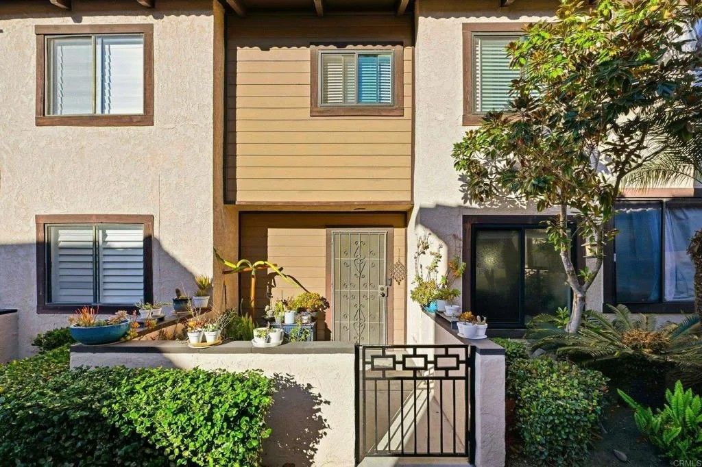 Photo of 955 Postal Way #58, Vista, CA 92083 (MLS # NDP2600667)