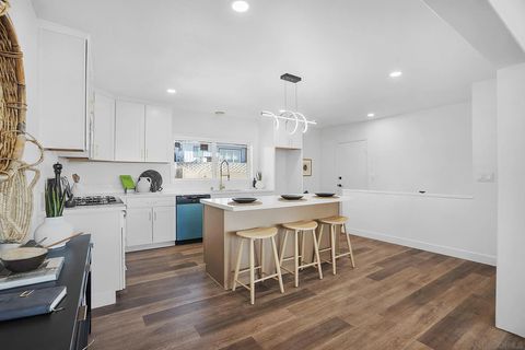 5528 San Onofre Ter San Diego CA 92114