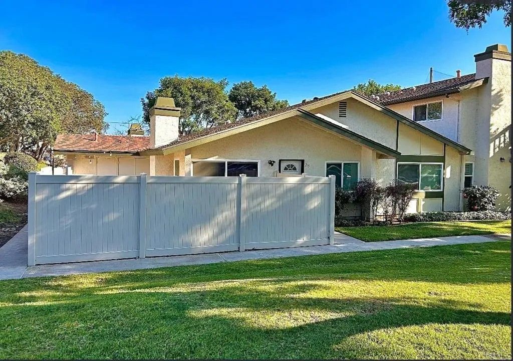 Photo of 215 Countryhaven Road, Encinitas, CA 92024 (MLS # NDP2510377)
