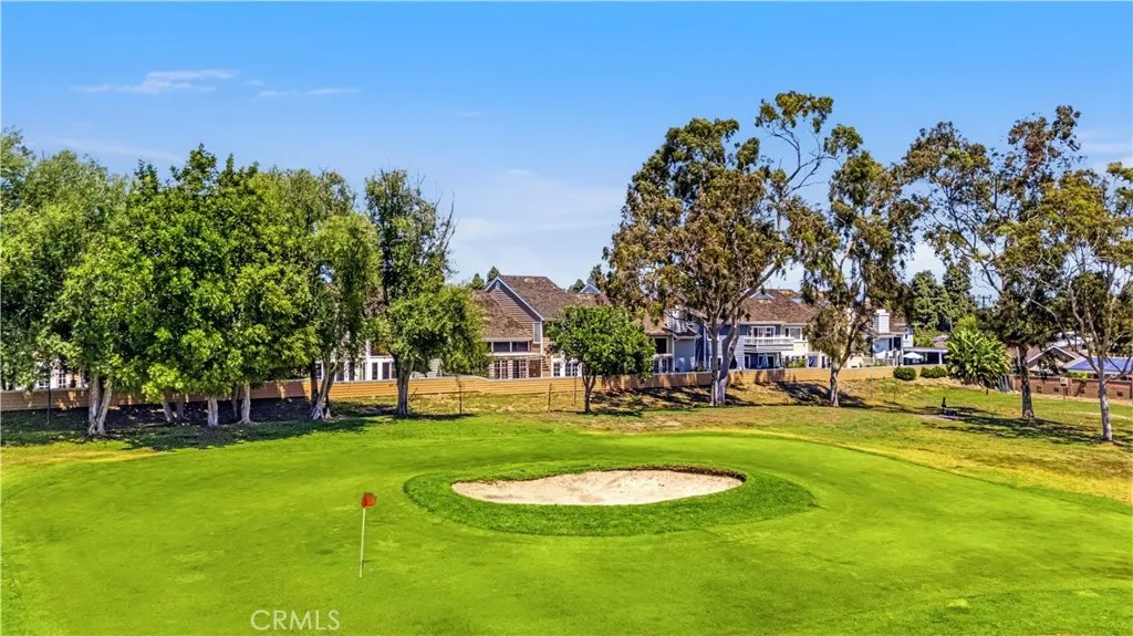 6068 Avenida De Castillo