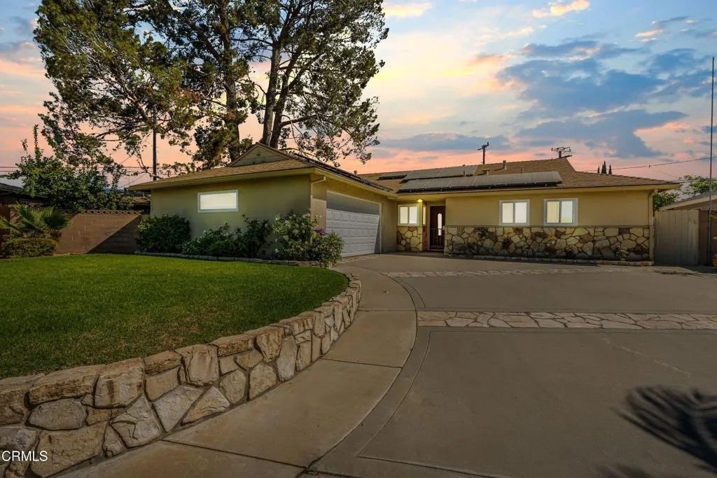 3287 Curt Drive
