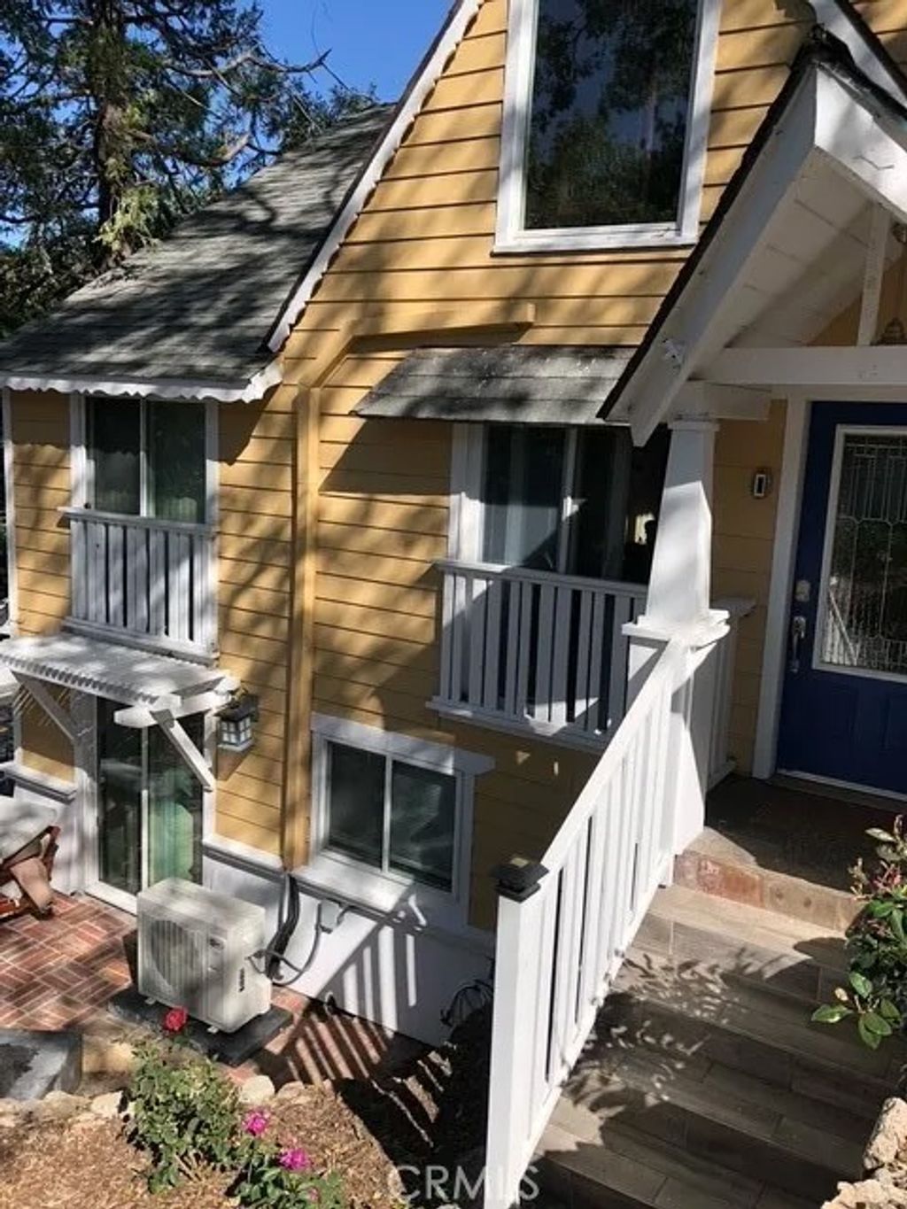 Photo of 23663 Lake Dr, Crestline, CA 92325 (MLS # PW26093944)