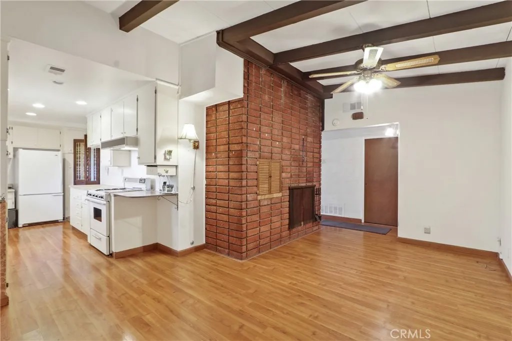 1530 W Rosewood Court