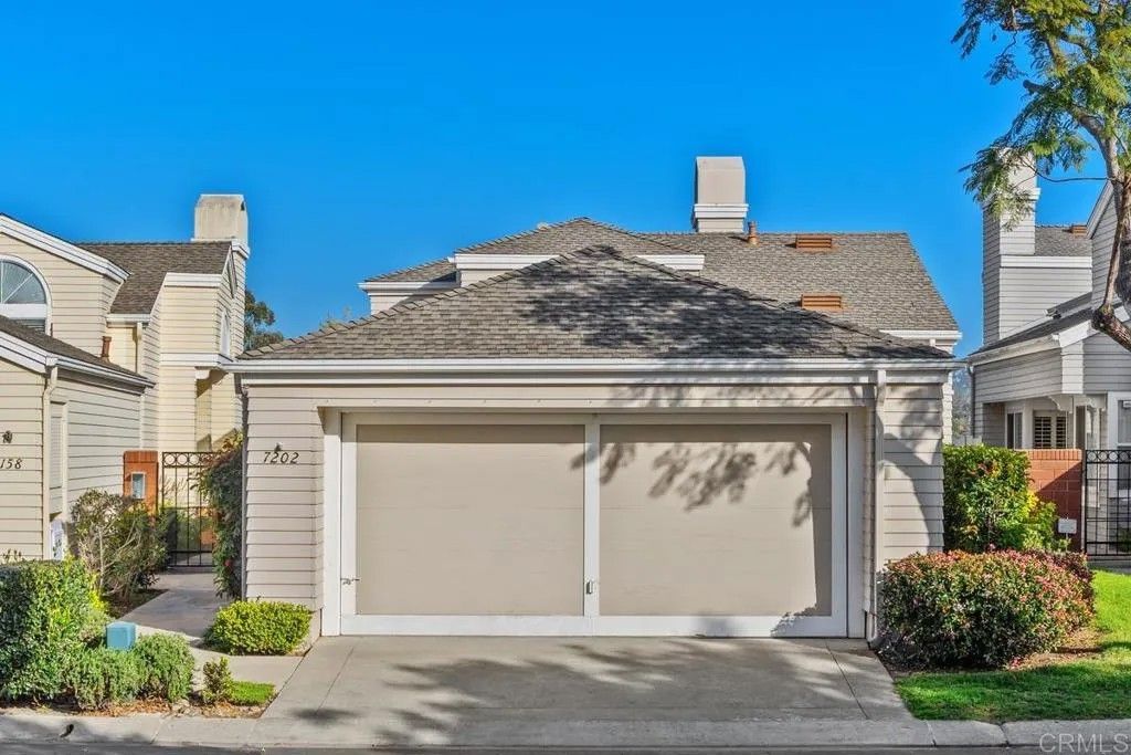 Photo of 7202 Lantana Ter, Carlsbad, CA 92011 (MLS # NDP2601182)