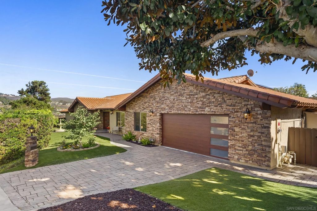 Photo of 7548 Viejo Castilla Way, Carlsbad, CA 92009 (MLS # 250043937)