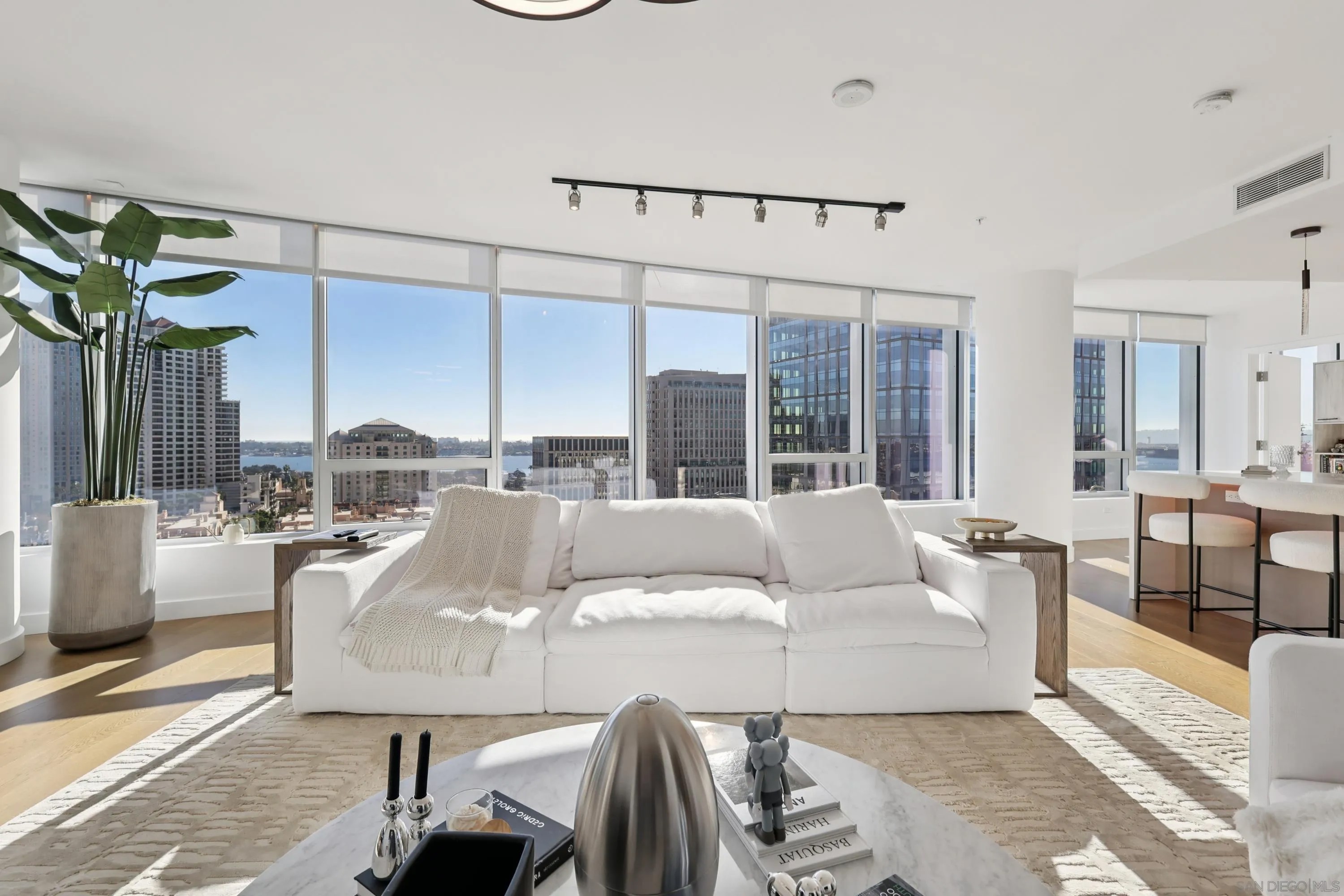 888 W E St 1504