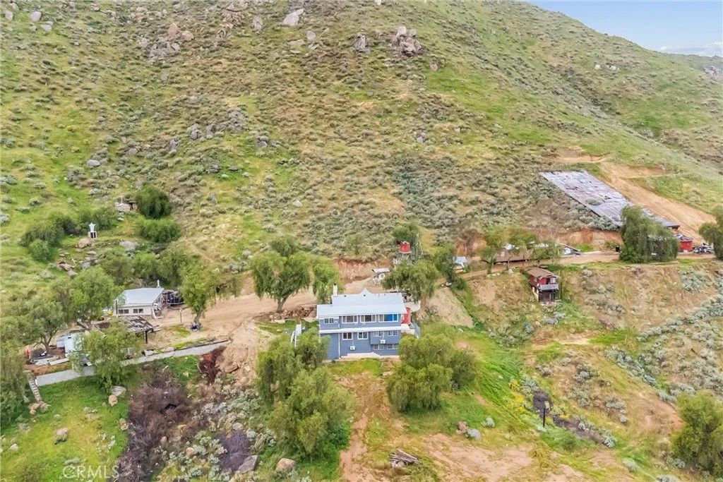 Photo of 23255 Warren Road, San Jacinto, CA 92582 (MLS # IG25083227)