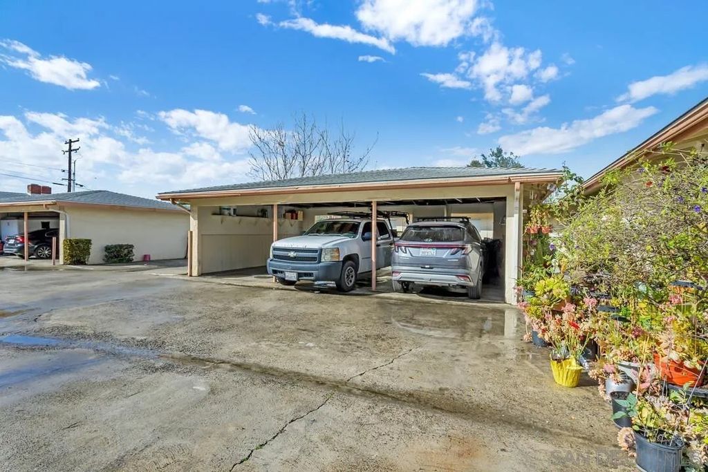 Photo of 120 Trellis Lane, Escondido, CA 92026 (MLS # 260005075)