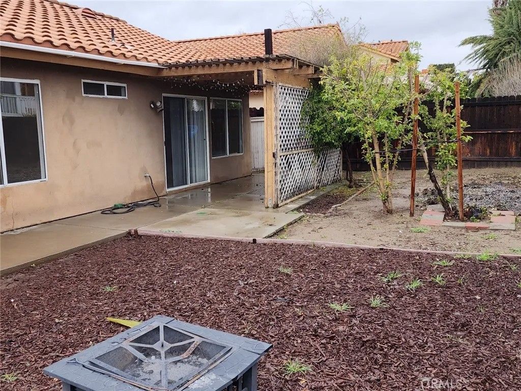 Photo of 40162 Ravenwood Drive, Murrieta, CA 92562 (MLS # SW25166188)