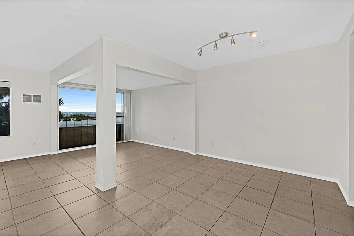 6361 Caminito Andreta