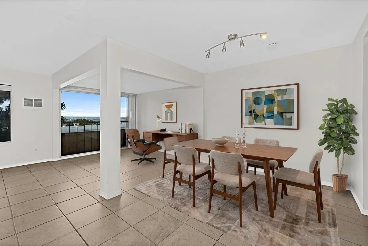 6361 Caminito Andreta