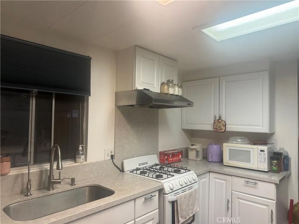 8111 Standford Ave. Spc 1