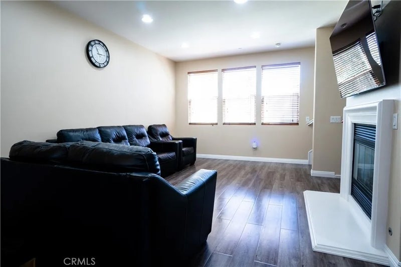 216 W Merlot Drive
