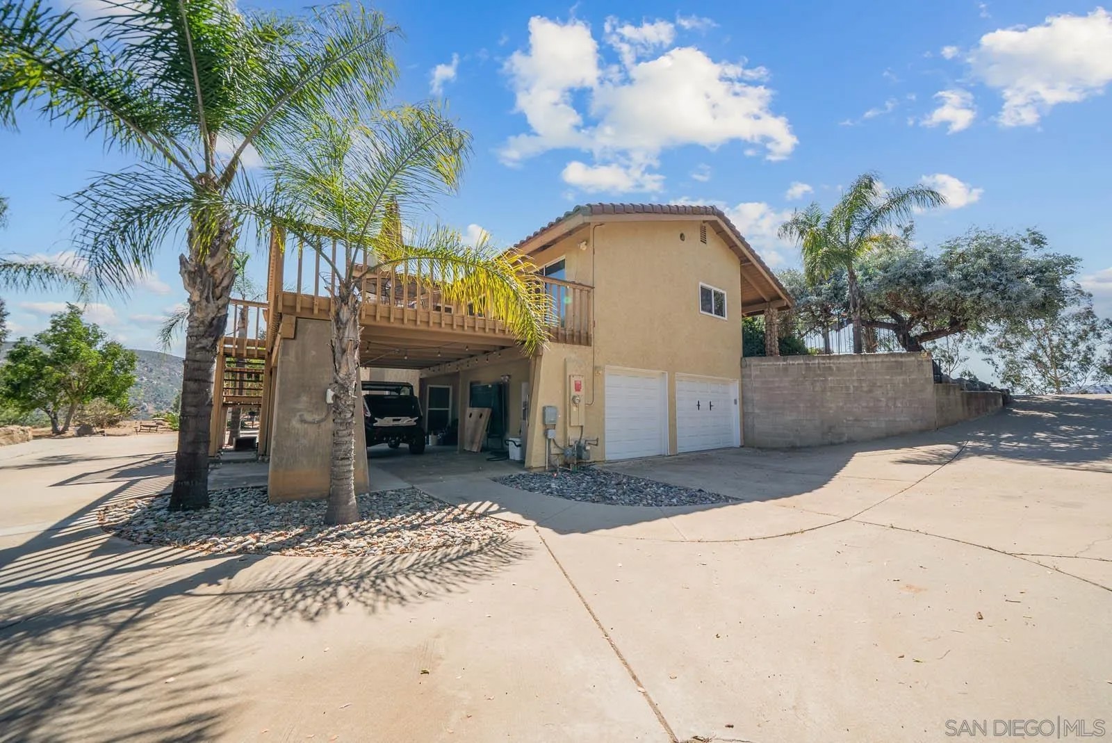 9895 EL CAPITAN REAL RD