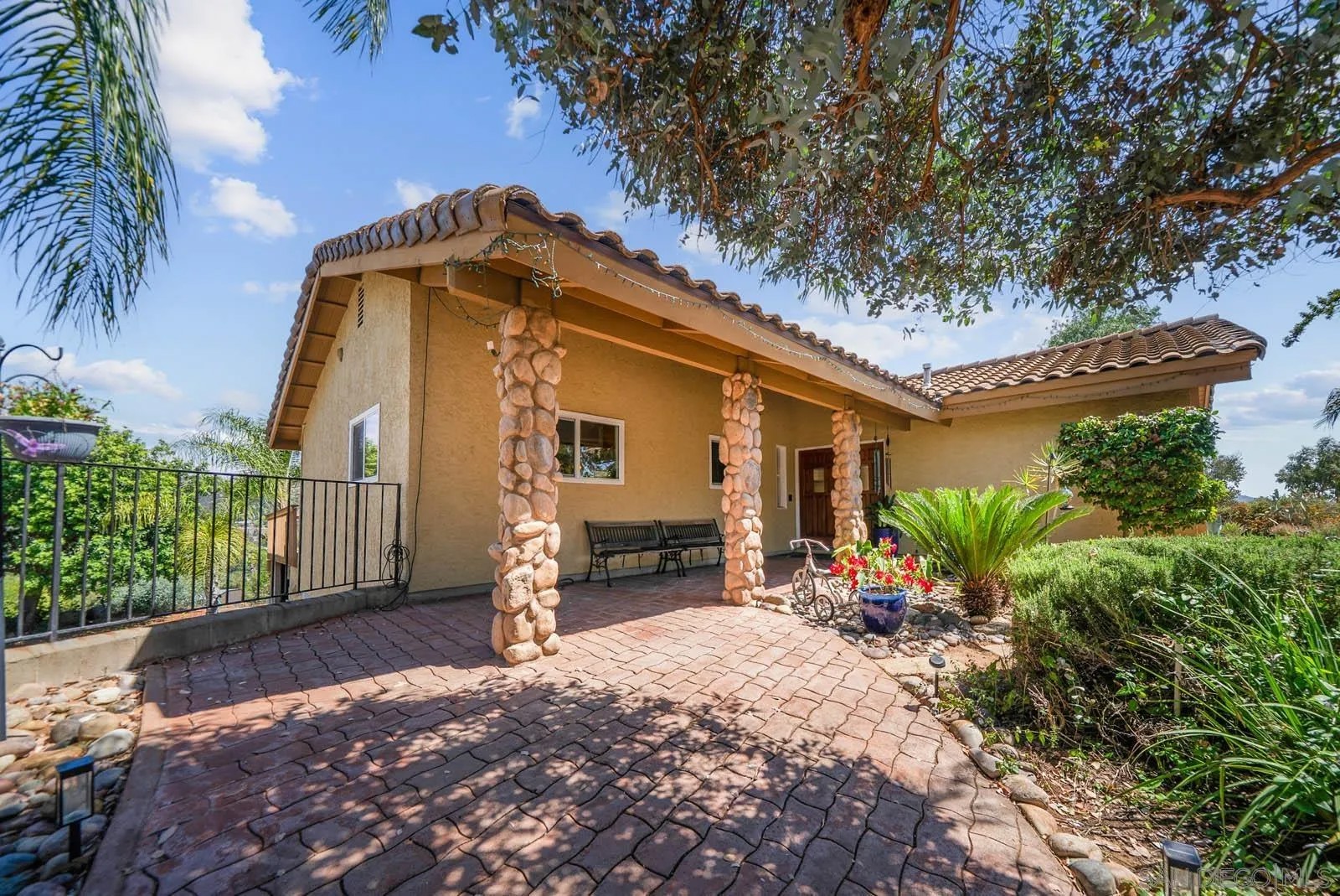 9895 EL CAPITAN REAL RD