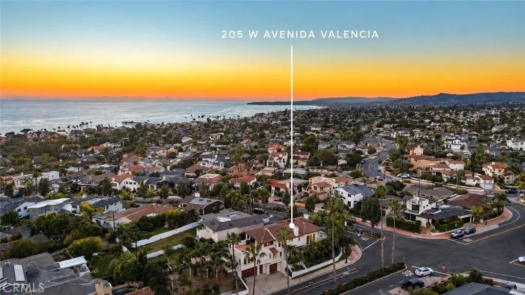 205 W Avenida Valencia