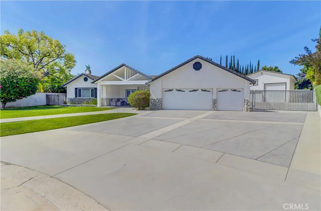 5821 Blueberry Street