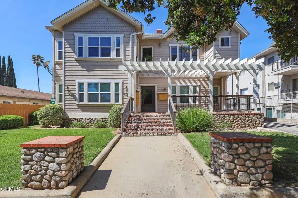 Photo of 421 N Euclid Avenue, Pasadena, CA 91101 (MLS # P1-26511)