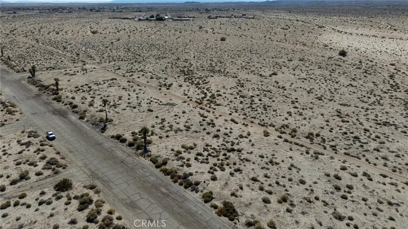 3071 Camino