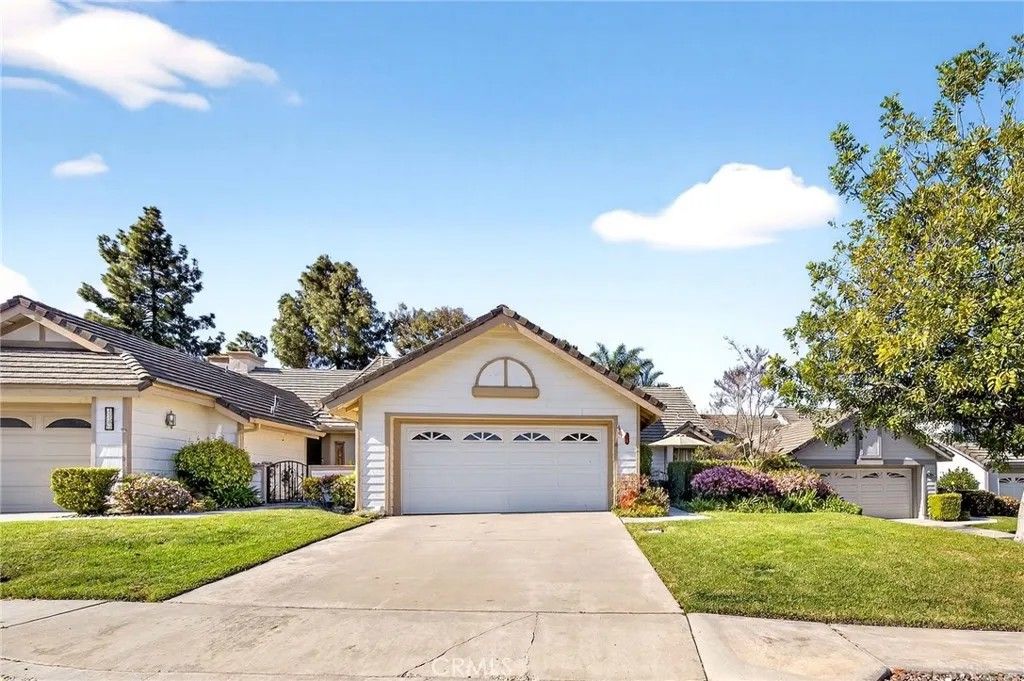 Photo of 1786 Spyglass Circle, Vista, CA 92081 (MLS # SW26055171)