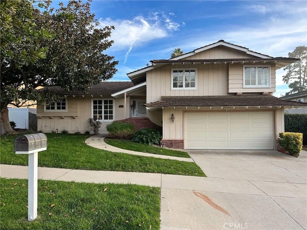 Photo of 5610 Scotwood Dr, Rancho Palos Verdes, CA 90275 (MLS # PV25279595)