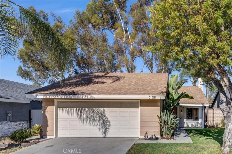 21251 Forest Meadow