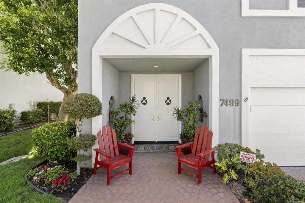 Photo of 7489 Via De Fortuna, Carlsbad, CA 92009 (MLS # NDP2606897)